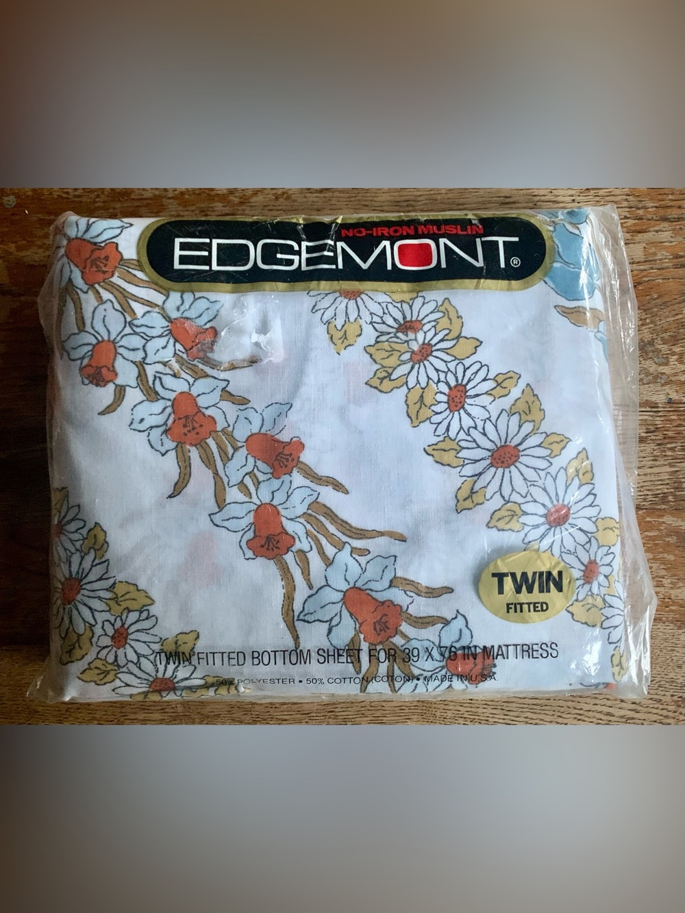 Edgemont Twin Fitted Sheet Vintage Daisy Daffodil Floral Design Made in USA NIP